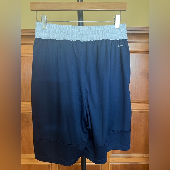 Adidas Shorts Men’s Basketball Club Navy White Size L - Picture 14 of 14